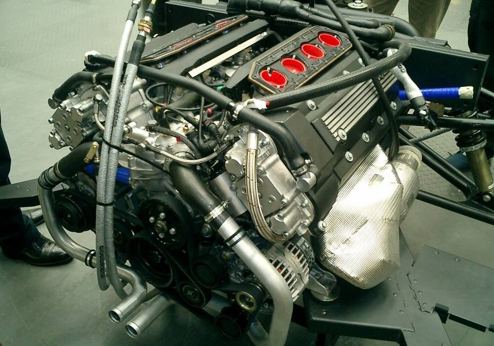 двигатель Ascari A10
