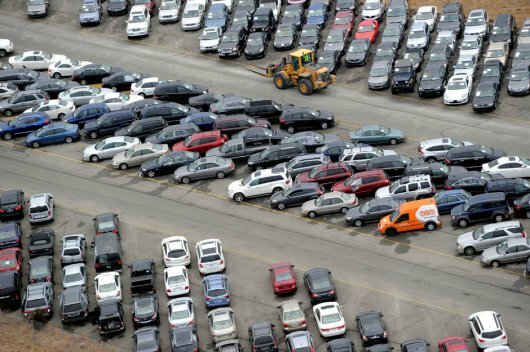 Парковка автомобилей на продажу США