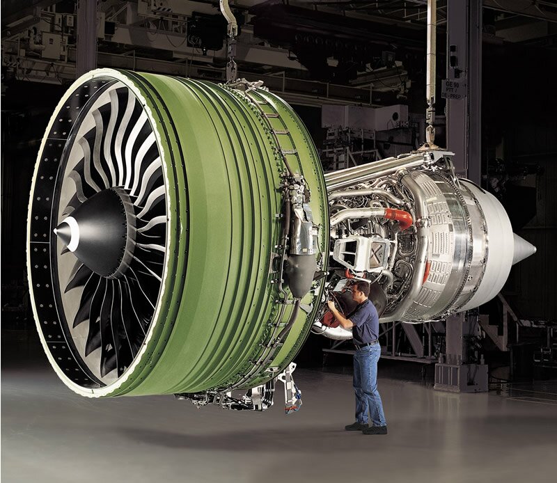 GE90-115B Самый мощный турбовентиляторный двигатель